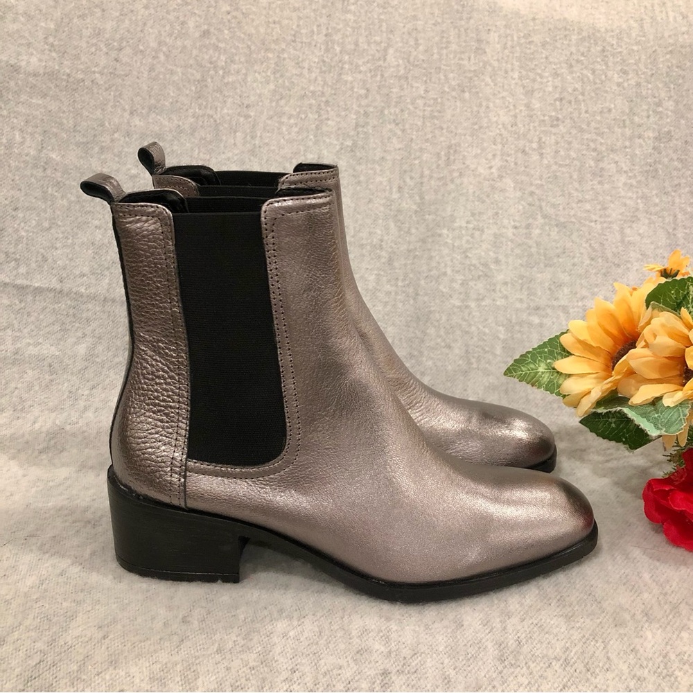NWT - Kenneth Cole Reaction Silver Chelsea-Style Boots